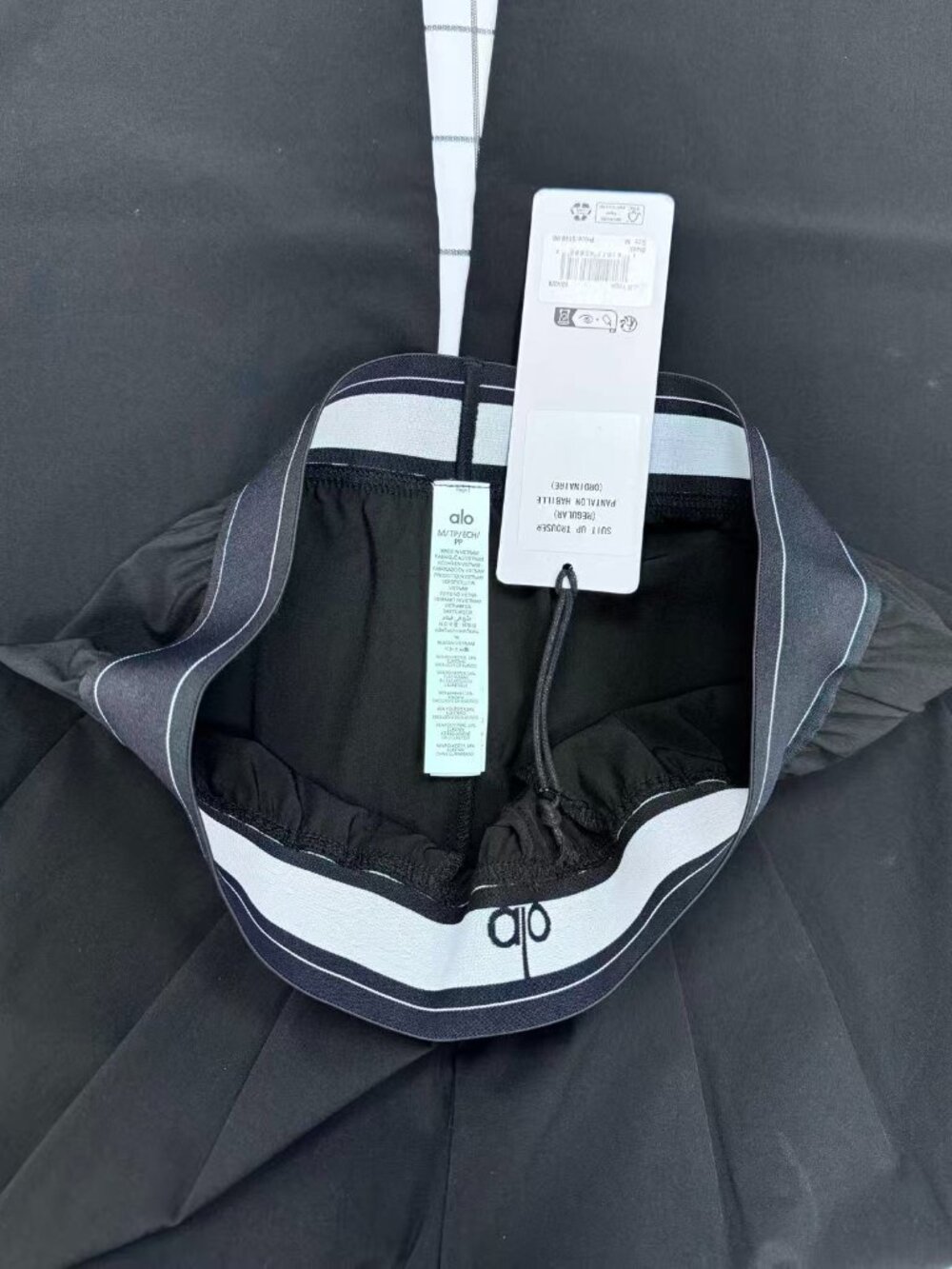 ALO Yoga 😊 Women's Black High Waist Straight Leg Suit Up Pants 🖤 NWT(30-inch) - Picture 4 of 9